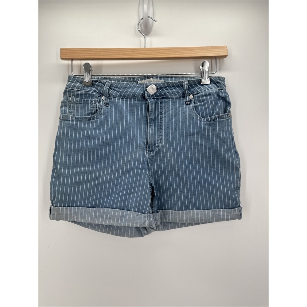 EST. 1946 Denim Shorts Womens Size 6 Blue Pinstripe Cuffed Casual